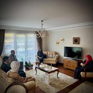 İl Müdürümüz Sn. Ömer TURAN , Şehidimiz Astsubay Kıdemli Başçavuş Mehmet Necip SEZEN ‘in kıymetli ailesine Şehadet Günü vesilesiyle ziyarette bulunmuştur. - fotoğraf 4