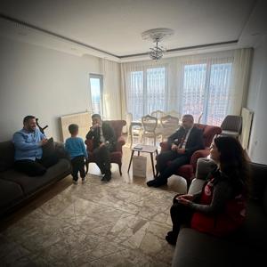 İl Müdürümüz Sn. Ömer TURAN, Şehit Yakınlarımızı ve Gazilerimizi düzenli olarak hanelerinde ziyaret etmeye devam etmektedir. - fotoğraf 2