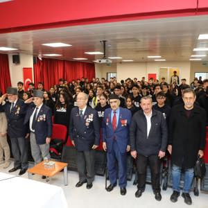 Kahraman Gazilerimizin ve kıymetli Şehit Yakınlarımızın katıldığı "Vatan ve Kahramanlık Buluşmaları" gençlerimiz ile birlikte gerçekleştirmeye devam etmekteyiz. - fotoğraf 1