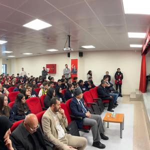 Kahraman Gazilerimizin ve kıymetli Şehit Yakınlarımızın katıldığı "Vatan ve Kahramanlık Buluşmaları" gençlerimiz ile birlikte gerçekleştirmeye devam etmekteyiz. - fotoğraf 4