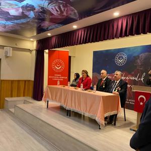 Kahraman Gazilerimizin ve kıymetli Şehit Yakınlarımızın katıldığı "Vatan ve Kahramanlık Buluşmaları" gençlerimiz ile birlikte gerçekleştirmeye devam etmekteyiz. - fotoğraf 5