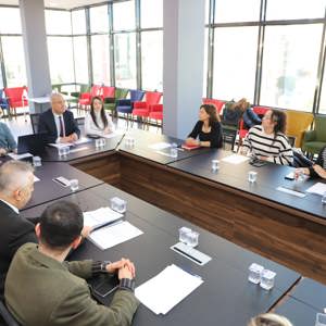  İL MÜDÜRLÜĞÜMÜZE BAĞLI HİZMET VERMEKTE OLAN ÖZEL AİLE DANIŞMA MERKEZLERİNİN 2025 YILINDA UYGULAYACAKLARI ÜCRET BELİRLEME KOMİSYONU TOPLANTISI - fotoğraf 3