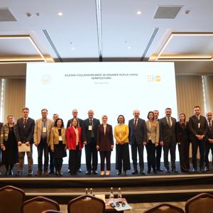 Ailenin Güçlendirilmesi ve Dinamik Nüfus Yapısı Sempozyumu Gerçekleştirildi - fotoğraf 6