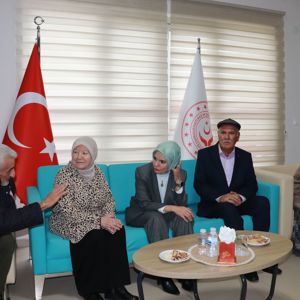 Aile ve Sosyal Hizmetler Bakanımız Sn. Mahinur Özdemir Göktaş Hilmi Hafize Evin Huzurevi Yaşlı ve Bakım Rehabilitasyon Merkezimizi ziyaret etti. - fotoğraf 2
