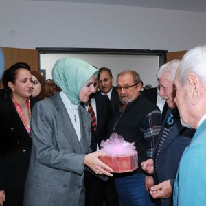 Aile ve Sosyal Hizmetler Bakanımız Sn. Mahinur Özdemir Göktaş Hilmi Hafize Evin Huzurevi Yaşlı ve Bakım Rehabilitasyon Merkezimizi ziyaret etti. - fotoğraf 8