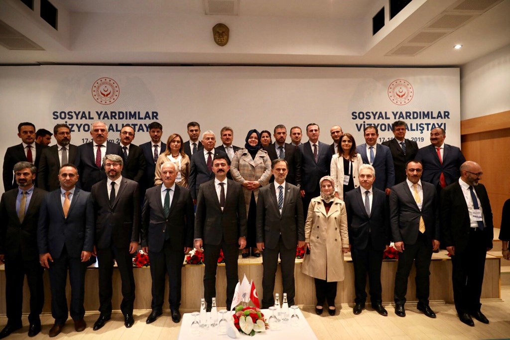 Bakan Selçuk, "Sosyal Yardım Vizyon Çalıştayı"na Katıldı