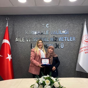 İl Müdürümüz Sayın Çiğdem AÇIKYILDIZ KAZEL, Kahraman Şehitlerimizin kıymetli aileleri ile bir araya geldiler. - fotoğraf 9