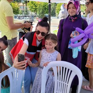 Bafra İlçemizde Çocuk Şenliği'ndeyiz - fotoğraf 1