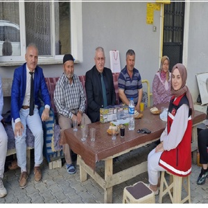 Şehit Ailelerimizi Yalnız Bırakmıyoruz - fotoğraf 1