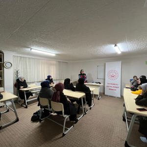 İl Müdürlüğümüze bağlı Sosyal Hizmet Merkezlerimiz tarafından İl genelinde, okullarda düzenli olarak çeşitli konularda düzenlediğimiz eğitimlerimiz tüm hızıyla devam etmektedir. - fotoğraf 2