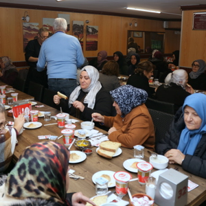Kahraman şehitlerimizin emaneti anneleri ve eşleri için Genel Müdürlüğümüz tarafından düzenlenen Kahramanların İzinde Anadolu Gezi Programı - fotoğraf 2