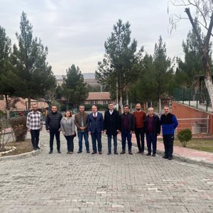 İl Müdürümüz ve İl Müdür Yardımcılarımız,İl Müdürlüğümüze bağlı Batman Engelsiz Yaşam Bakım Rehabilitasyon ve Aile Danışma Merkezi Müdürlüğü’nde - fotoğraf 1
