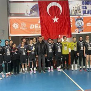 ASP Spor Kulübü Kadın Hentbol Takımına Destek İçin Tribünlerdeydik - fotoğraf 2