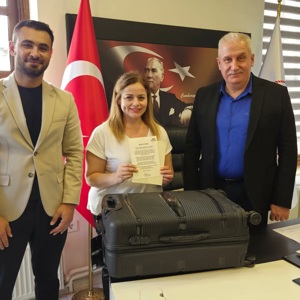 Üniversiteyi Kazanan Odes Çocuklarımıza Bakanımızın Hediyeleri Takdim Edildi - fotoğraf 3