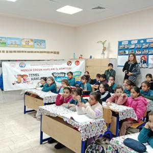 Müdürlüğüze bağlı Çocuk Hakları  İl Çocuk Komitesi dezavantajlı okullarda Romen çocuklara proje kapsamında Çocuk Hakları Eğitimi verdi. - fotoğraf 1