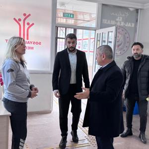 Hizmet kalitemizi ve standardımızı yükseltmek için denetim ve rehberlik çalışmalarımız devam ediyor. Bu kapsamda iI Müdürümüz Naci YILMAZ Silifke Sosyal Hizmet Merkezimizi ziyaret etti. - fotoğraf 2