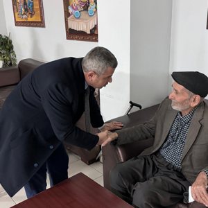Hizmet kalitemizi ve standardımızı yükseltmek için denetim ve rehberlik çalışmalarımız devam ediyor. Bu kapsamda iI Müdürümüz Naci YILMAZ  Erdemli Huzurevini ziyaret etti. - fotoğraf 1