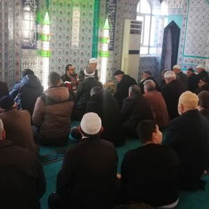 İl Müdürlüğümüze bağlı Sosyal Hizmet Merkezlerimiz tarafından ilimiz genelindeki camilerde cuma namazı öncesi koruyucu ve önceliyici hizmetlerimiz kapsamında eğitimlerimiz devam ediyor. - fotoğraf 3
