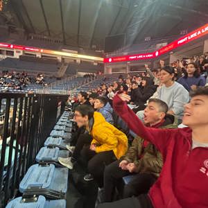 İl Müdürlüğümüz Sosyal Sportif ve Kültürel Faaliyetler Birimi Koordinasyonunda Koruma ve Bakım Altında Olan 70 Çocuğumuz Galatasaray - Fenerbahçe Maçında Keyifli Zamanlar Geçirdiler. - fotoğraf 3