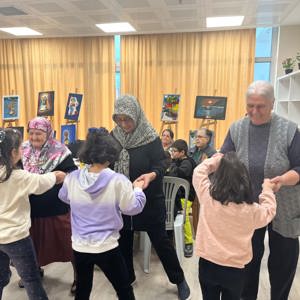 Sultangazi Huzurevi Sakinlerimiz, Bakanlığımızın "Torunum Olur Musun?" Projesi Kapsamında Atatürk Çocuk Evleri Koordinasyon Merkezimizde Çocuklarımız ile Bir Araya Gelmiştir. - fotoğraf 8