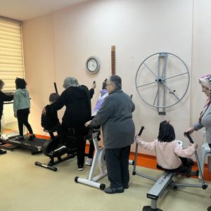 Sultangazi Huzurevi Sakinlerimiz, Bakanlığımızın "Torunum Olur Musun?" Projesi Kapsamında Atatürk Çocuk Evleri Koordinasyon Merkezimizde Çocuklarımız ile Bir Araya Gelmiştir. - fotoğraf 5