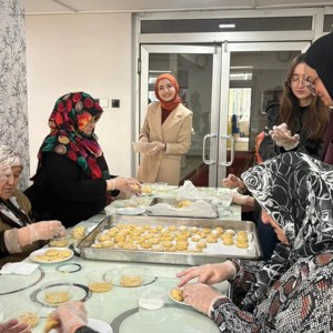 YAPU Projesi Kapsamında Yaş Alan Büyüklerimizle Mutfak Etkinliği Düzenlendi - fotoğraf 4