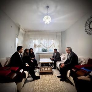 İl Müdürümüz Sn. Ömer TURAN, TSK Şehidimiz Cevdet ÇELENK ‘in Kıymetli Ailesine Şehadet Günü Vesilesiyle Ziyarette Bulunmuştur. - fotoğraf 3