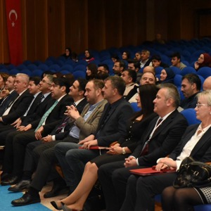 Çocuk Hakları ve Çocuk İşçiliği Konulu Sempozyum Düzenlendi - fotoğraf 9