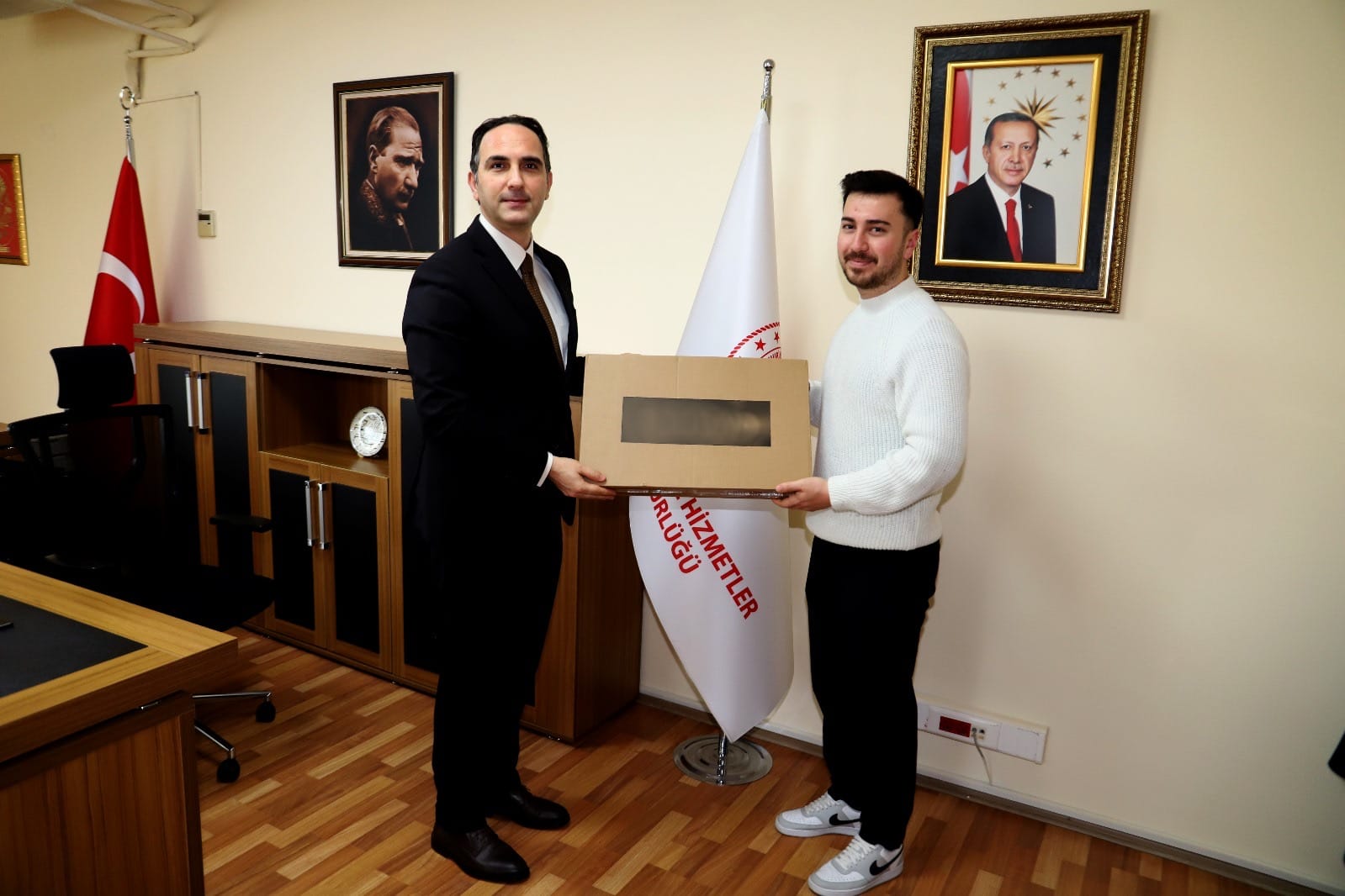 Aile Temalı Logo Tasarım Yarışması Kazananlarına Ödülleri Takdim Edildi