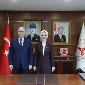 Aile ve Sosyal Hizmetler Bakanımız Göktaş: "Toplam 4,8 milyar lira evde bakım yardımını hesaplara yatırdık" - fotoğraf 3