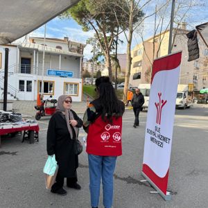 İl genelinde sahaya çıkan ekiplerimiz koruyucu ve önleyici sosyal hizmet modelleri, şikayet mekanizmaları hakkında farkındalık oluşturmuş, bilgilendirme ve broşür dağıtımı gerçekleştirmiştir. - fotoğraf 1