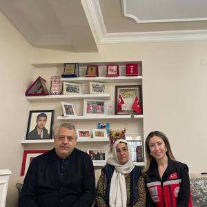İl Müdürlüğümüze bağlı Sosyal Hizmet Merkezlerimiz tarafından İl genelinde kıymetli Şehit Yakınlarımızı ve Kahraman Gazilerimizi ziyaretlere devam ediyoruz. - fotoğraf 9
