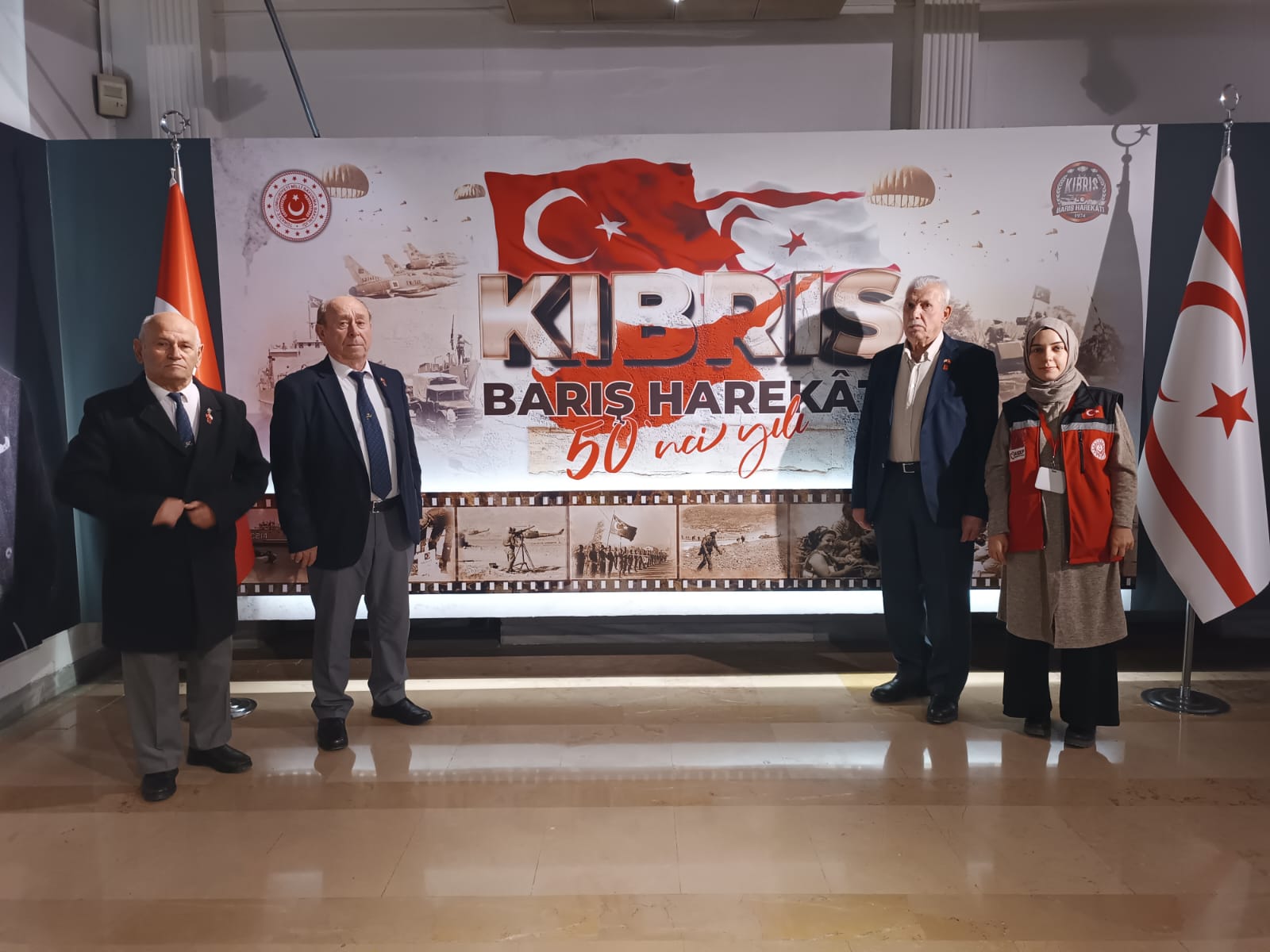 İl Müdürlüğümüz koordinasyonunda çok kıymetli Muharip Gazilerimiz, Şehit yakınlarımız  ile beraber “Kıbrıs Barış Harekâtı’nın 50. Yılı Sergisi” ziyaret edilmiştir.