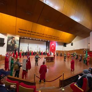 İl Müdürlüğümüz koordinasyonunda çok kıymetli Muharip Gazilerimiz, Şehit yakınlarımız  ile beraber “Kıbrıs Barış Harekâtı’nın 50. Yılı Sergisi” ziyaret edilmiştir. - fotoğraf 8
