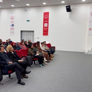 “Türkiye’de Koruyucu Aile Sisteminin Güçlendirilmesi” Projesi Kapsamında Toplantı Düzenlendi - fotoğraf 6