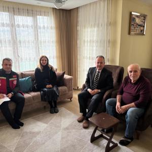İl Müdürlüğümüze bağlı Sosyal Hizmet Merkezlerimiz tarafından İl genelinde kıymetli Şehit Yakınlarımız ve Kahraman Gazilerimizi ziyaretlere devam ediyoruz.  - fotoğraf 1