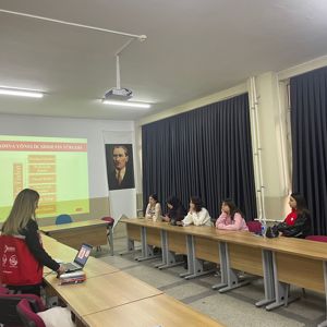 İl Müdürlüğümüze bağlı Sosyal Hizmet Merkezlerimiz tarafından Üniversitelerde öğrenim gören ve KYK yurtlarında kalan öğrencilere yönelik eğitimlerimiz düzenli olarak devam ediyor.  - fotoğraf 4
