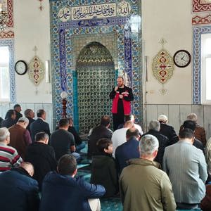 Sosyal Hizmet Merkezlerimiz tarafından ilimiz genelindeki camilerde cuma namazı öncesi koruyucu ve önceliyici hizmetlerimiz kapsamında farkındalık eğitimlerimiz devam ediyor. - fotoğraf 8