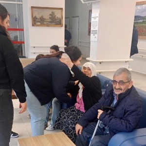 Güldal Akşit Huzurevimize Çocuklarımızdan Anlamlı Ziyaret - fotoğraf 2