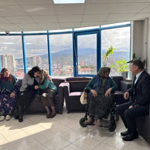 Valimiz Mustafa Yavuz’un Eşi Süreyya Yavuz Hanımefendi Huzurevini Ziyaret Etti. - fotoğraf 8