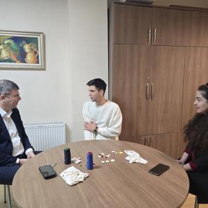 Engelli ve Yaşlı Hizmetleri Genel Müdürümüz Sn.Dr. Yasin AKAR, İl Müdürlüğümüze bağlı kuruluşumuz İstanbul Görme Engelliler Rehabilitasyon Merkezine ziyaret gerçekleştirdi. - fotoğraf 1
