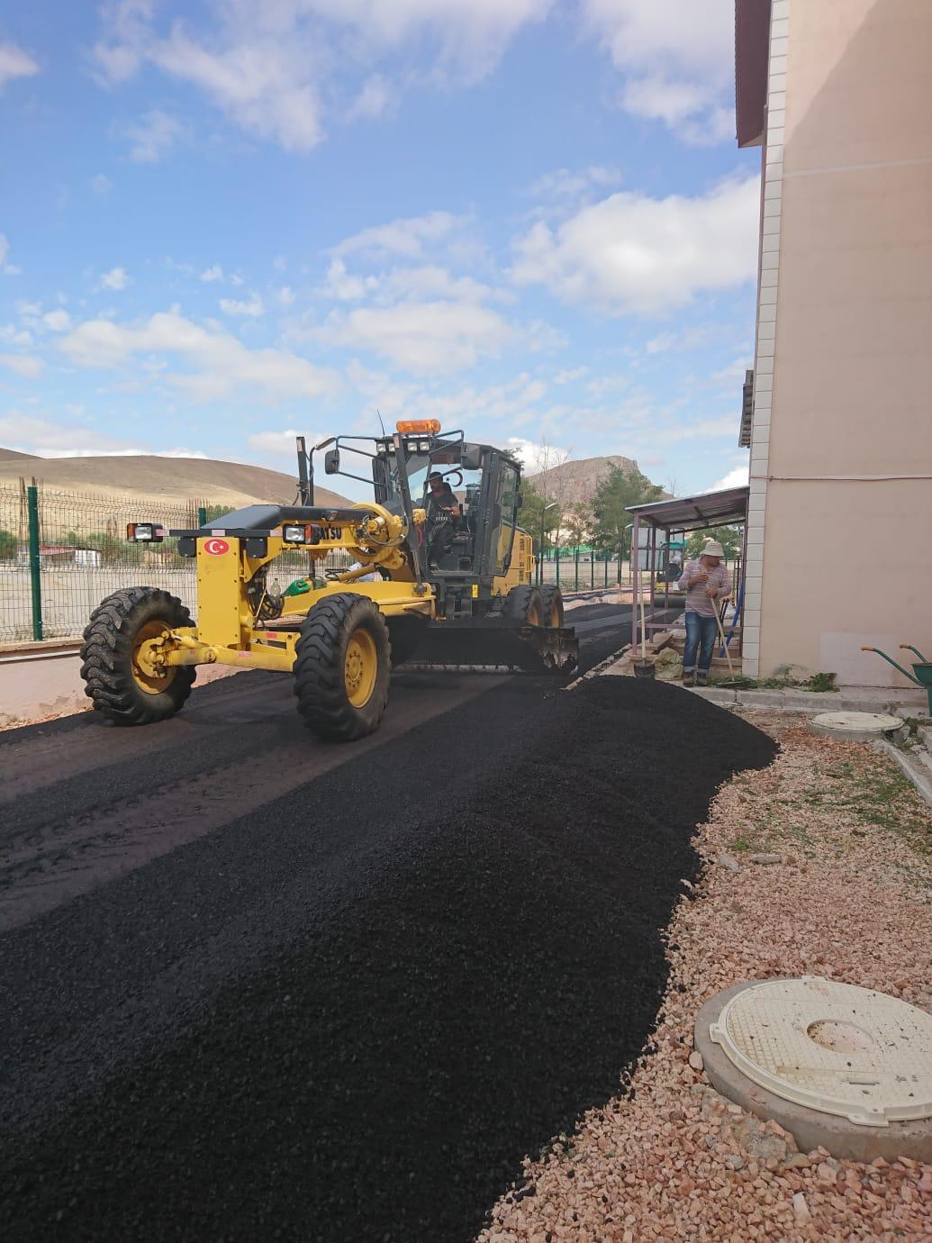 İl Müdürlüğümüze Bağlı Engelsiz Yaşam Merkezi'nde Asfaltlama Çalışması Tamamlandı.