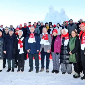 Sarıkamış'ta kahraman Şehit ve Gazilerimizin çocukları Sayın Bakanımızla Buluştu - fotoğraf 3