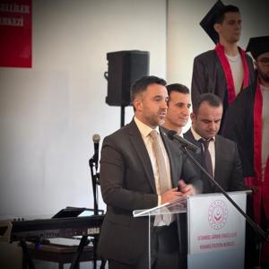 İl Müdürümüz Sn. Ömer TURAN, Sarıyer Kaymakamı Sn. Ömer KALAYLI ile birlikte bağlı kuruluşumuz İstanbul Görme Engelliler ve Rehabilitasyon Merkezi 101.Dönem Mezuniyet Törenine katılmıştır. - fotoğraf 3