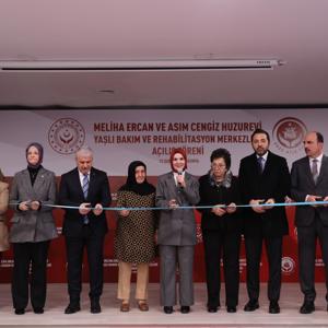 Bakanımız Göktaş, Meliha Ercan ve Asım Cengiz Huzurevi Yaşlı Bakım ve Rehabilitasyon Merkezlerinin Açılışını Yaptı - fotoğraf 1