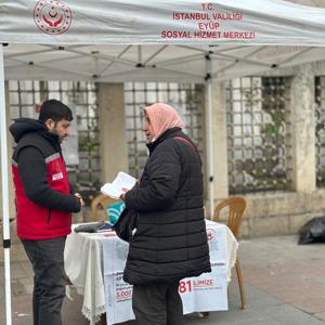 Mobil sosyal hizmet noktalarında koruyucu ve önleyici sosyal hizmet modelleri, şikayet mekanizmaları hakkında farkındalık oluşturmuş, bilgilendirme ve broşür dağıtımı gerçekleştirilmiştir. - fotoğraf 1