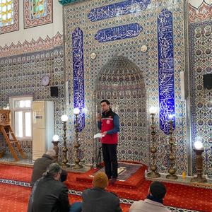 İl Müdürlüğümüze bağlı Sosyal Hizmet Merkezlerimiz tarafından ilimiz genelindeki camilerde cuma namazı öncesi koruyucu ve önceliyici hizmetlerimiz kapsamında, eğitimlerimiz devam ediyor. - fotoğraf 5