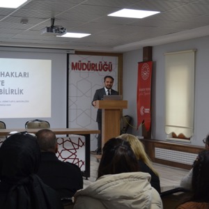 İlimizde “2025 yılı Türkiye Aile Yılı Söyleşileri” kapsamında düzenlenen “Engelli Hakları ve Erişilebilirlik" temalı program düzenlendi - fotoğraf 4