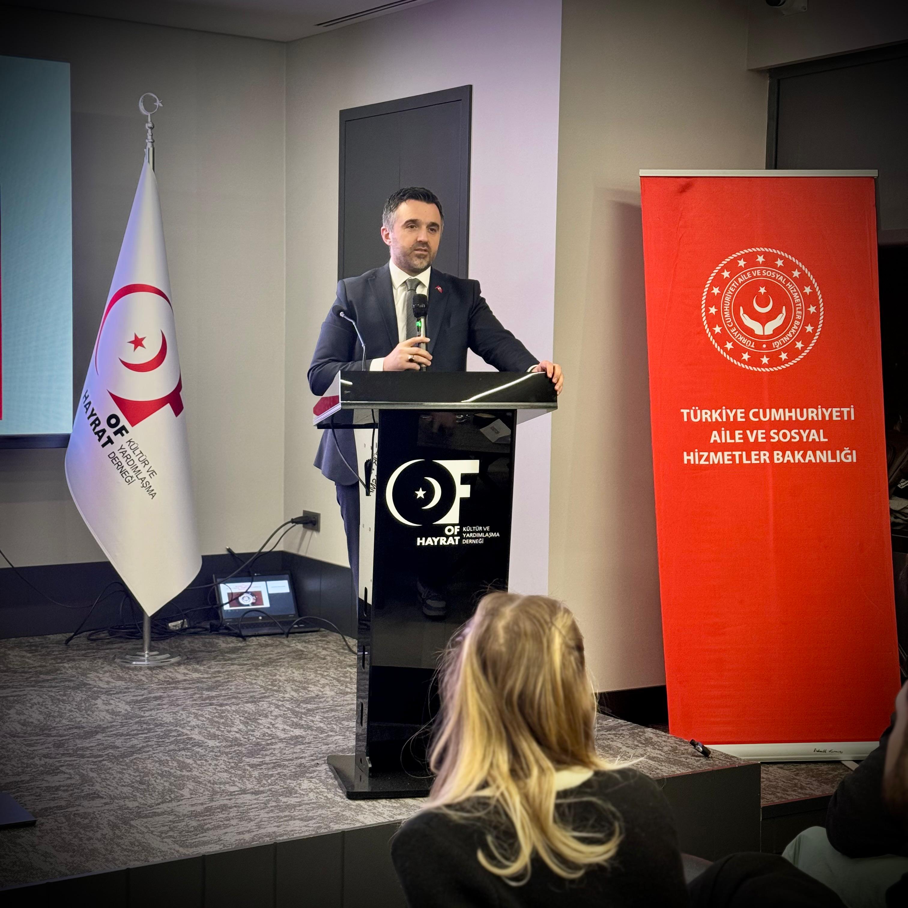 2025 AileYılı kapsamında Memleket Derneklerimizle bir araya geliyoruz. Of Hayratlı ailelerimizle bir araya gelip, ilk eğitimimizi dernek yönetimimize ve bağlı şube başkanlıklarımıza verdik.