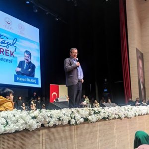 “Necip Fazıl Kısakürek Söyleşi ve Şiir Gecesi" programı - fotoğraf 4